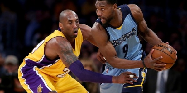 蒂格：科比12次进防阵但他防守不那么强 他占了托尼-阿伦一防名额